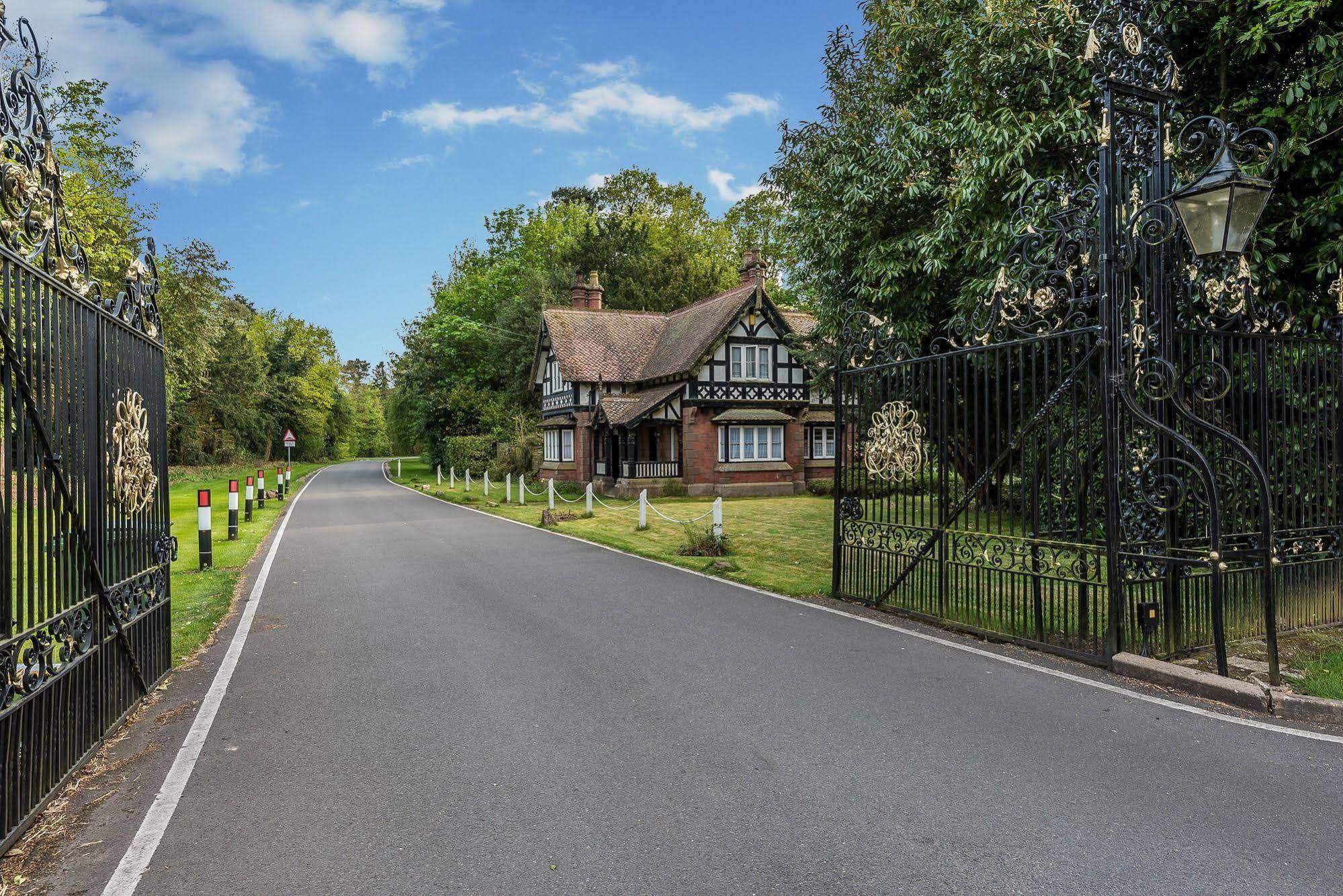 Lilleshall House & Gardens And Lilleshall National Sports Centre Exteriör bild